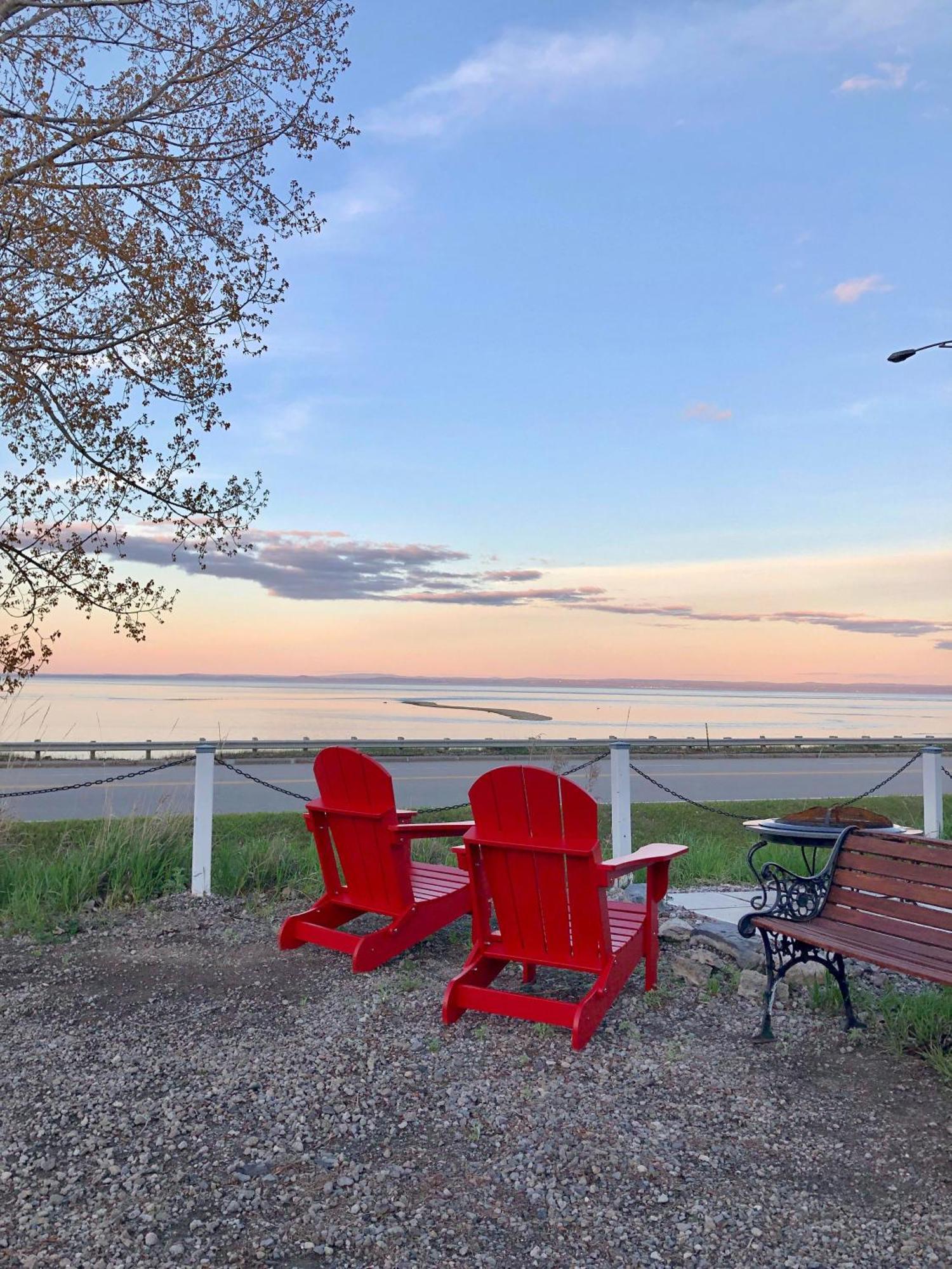 Les Pinsons Des Rives Bed & Breakfast La Malbaie Dış mekan fotoğraf